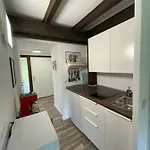 Apartamento 5 *